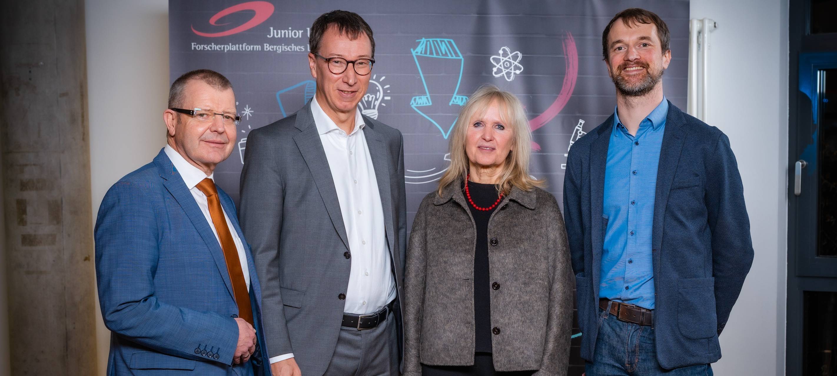 Sparkassen-Chef fördert die Junior Uni