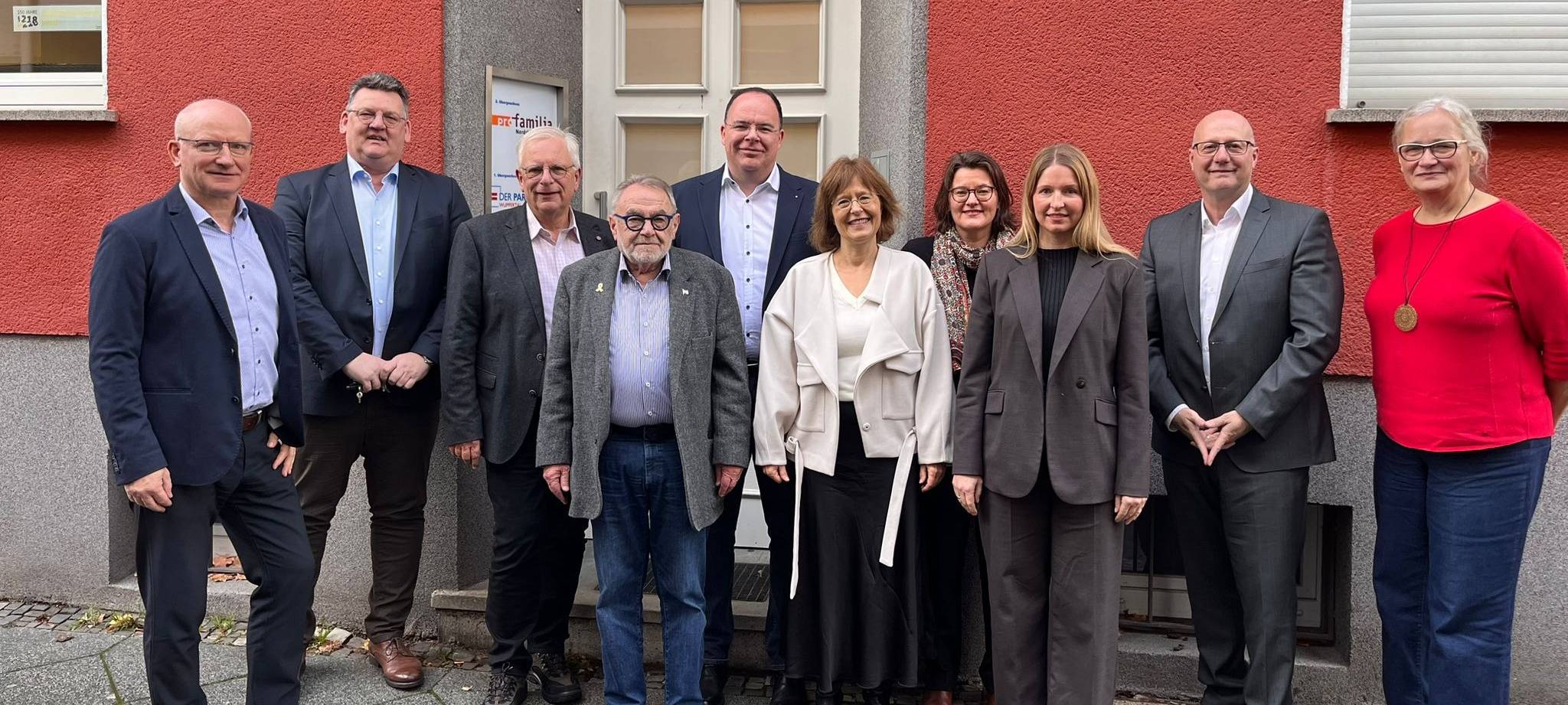 zu sehen sind die Vorsitzenden der Wohlfahrtsverbände Wuppertal