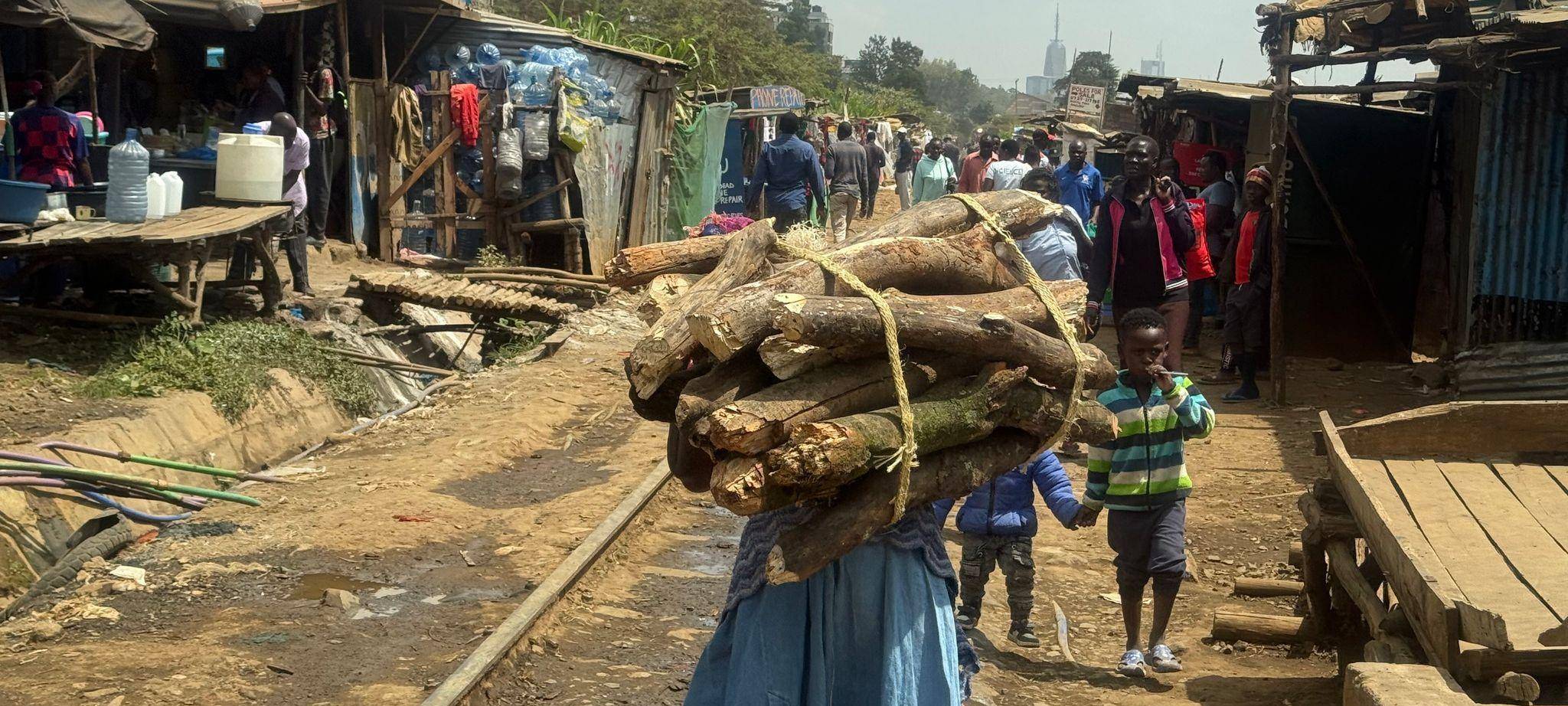 Slum Kibera - Straßenszene