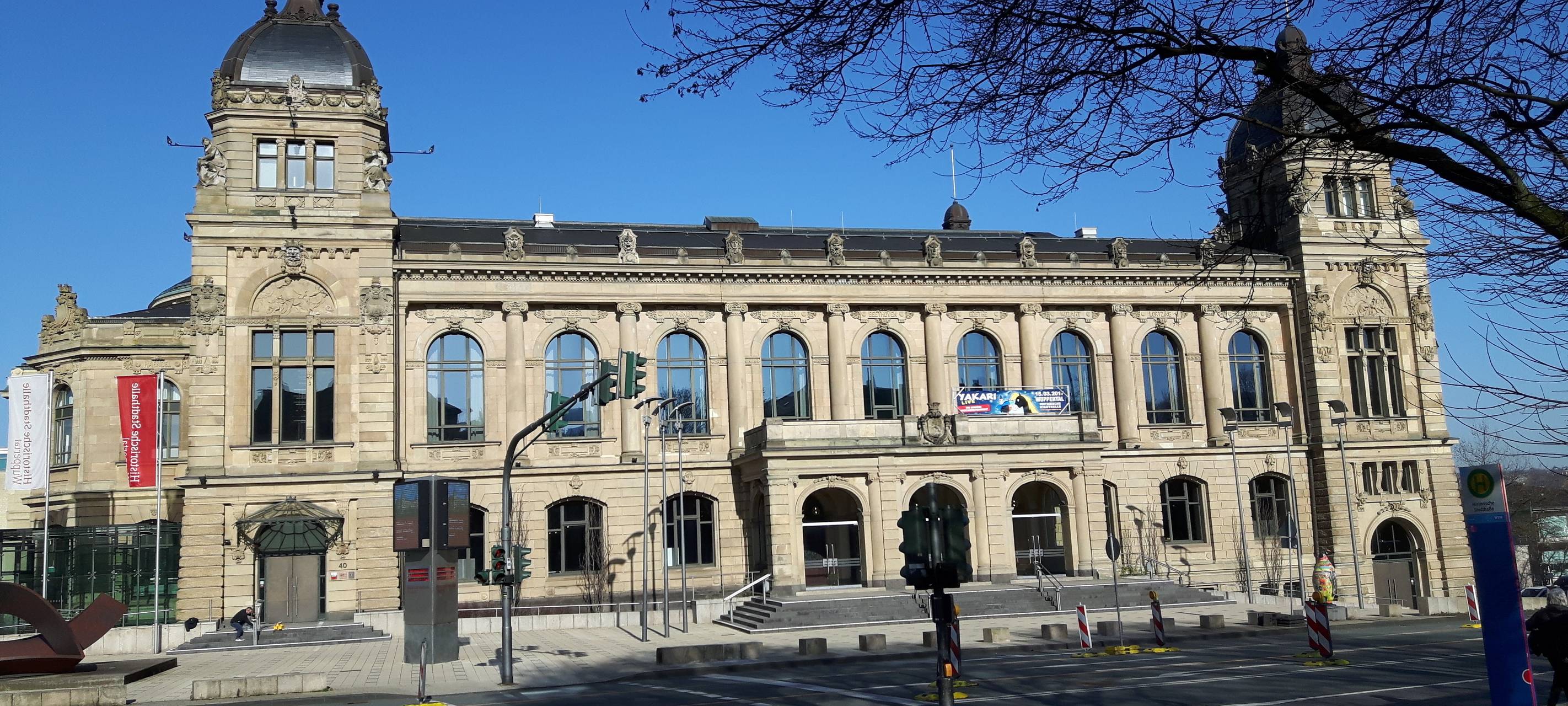 Stadtrat zieht in die Stadthalle