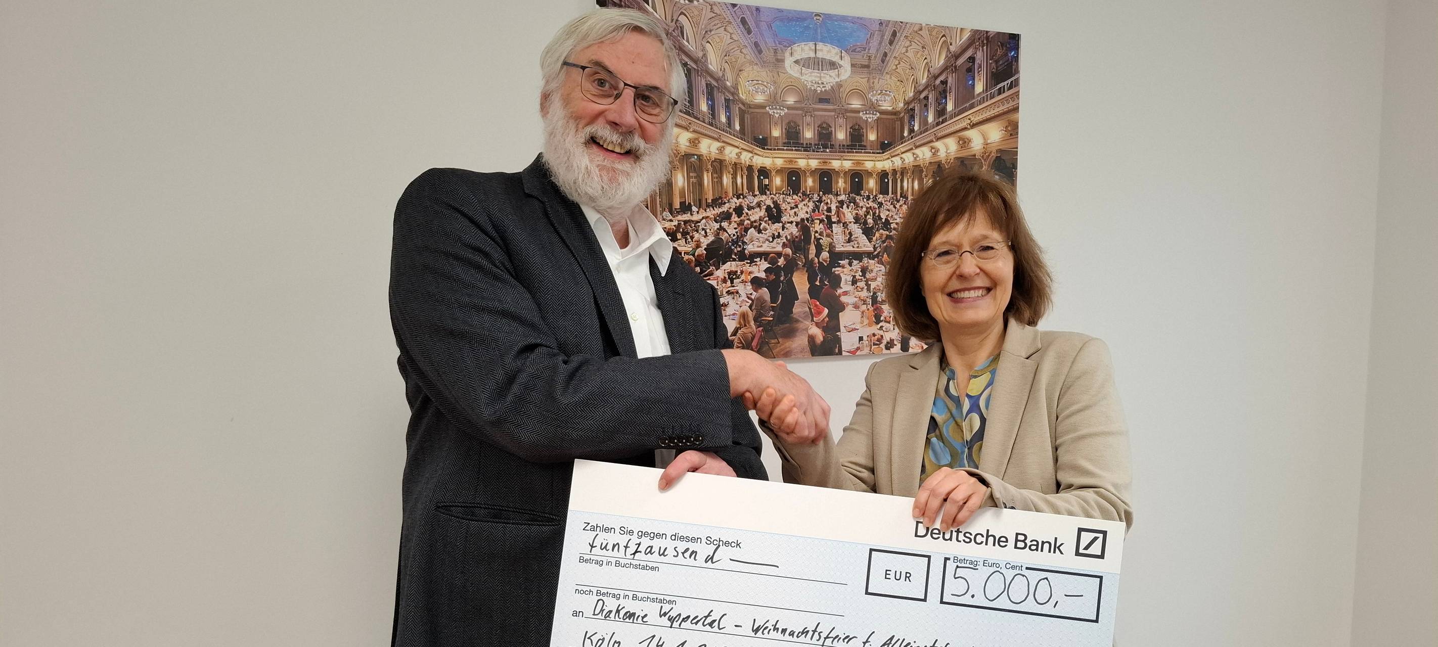 Fast 22.000 Euro Spenden für die Heiligabendfeier