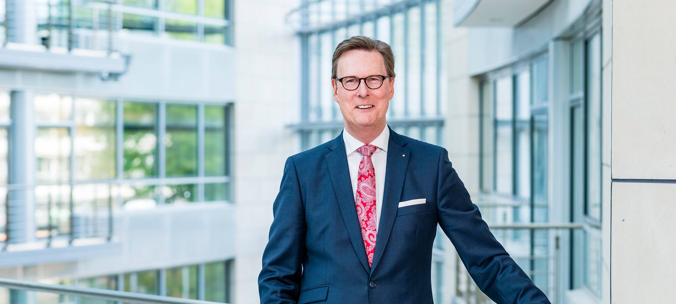 Sparkassen-Chef Gunther Wölfges wird 60