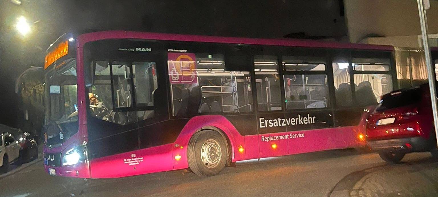 Bahn zu verfahrenen Ersatzbussen