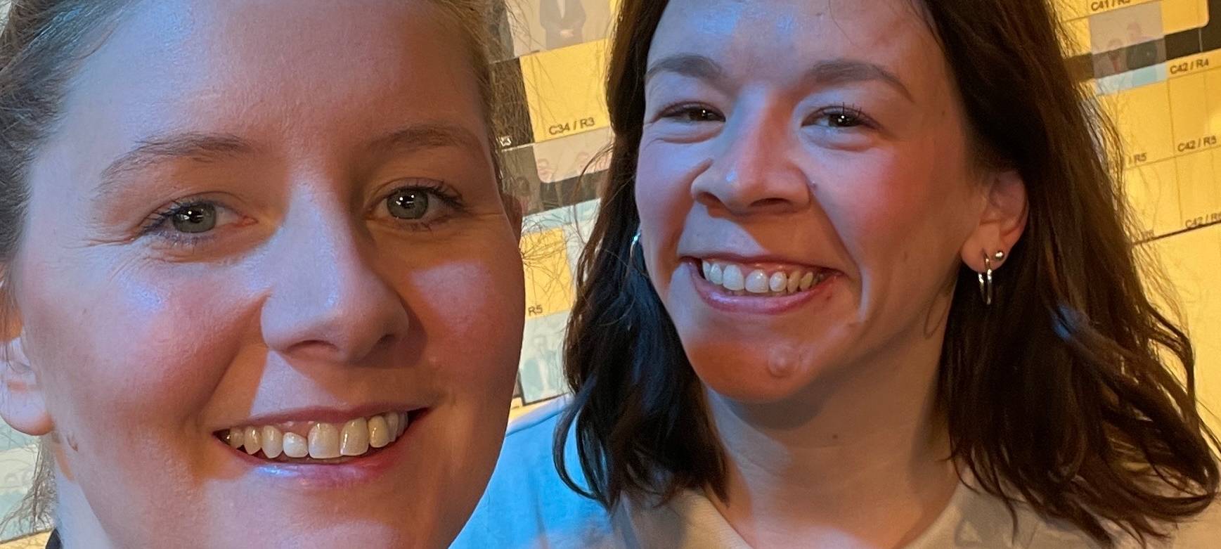 Oberbürgermeisterin Miriam Scherff gratuliert der Schwebebahn zum 125. Jubiläum.