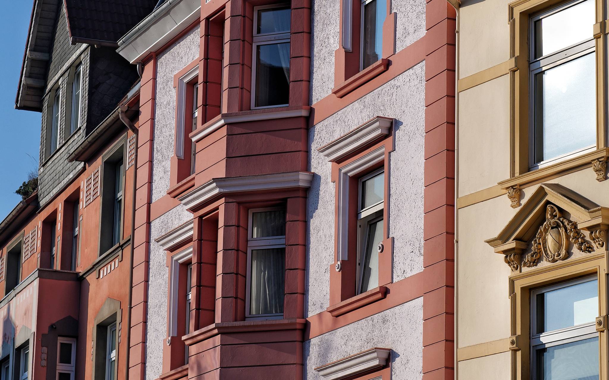 Häuser bei uns teuer - aber es gibt Förderung