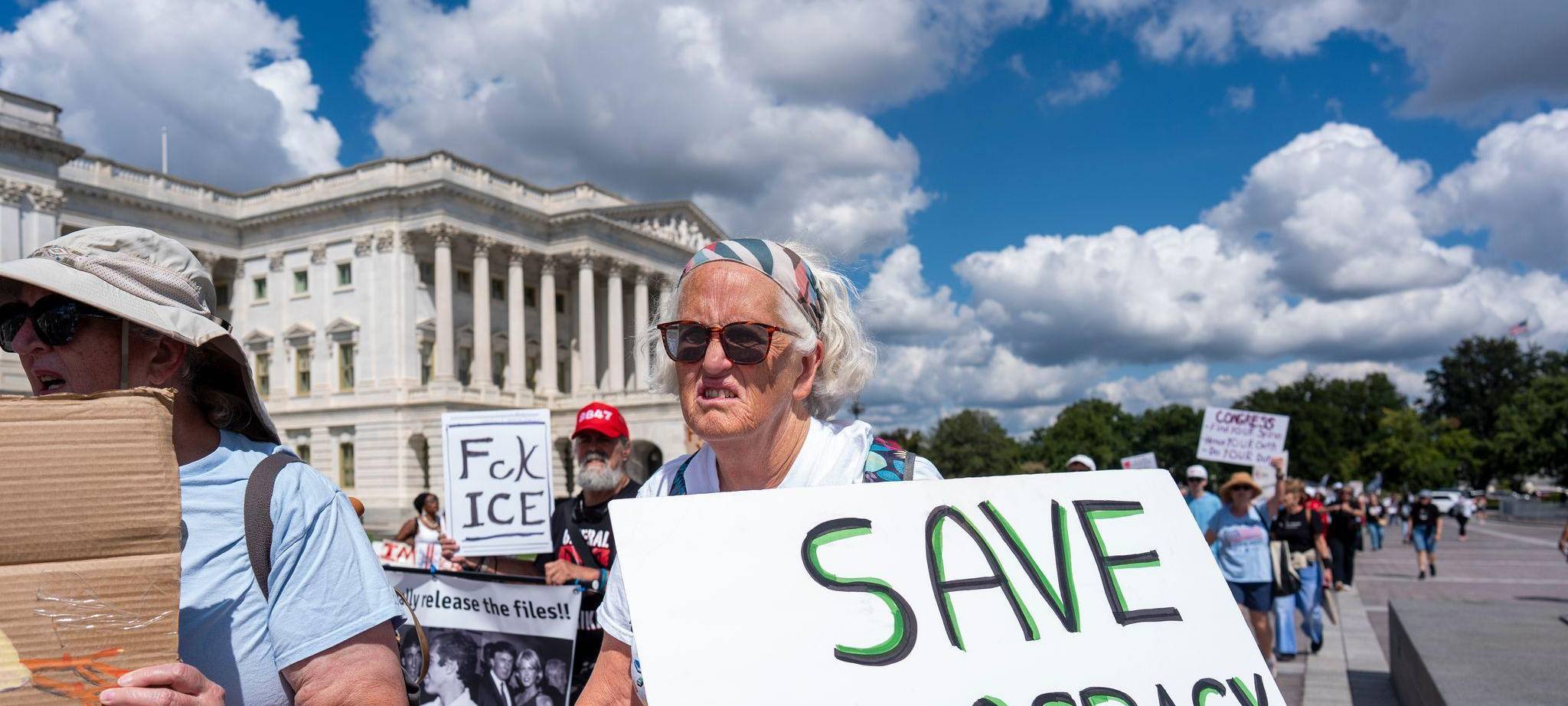 Demonstration gegen US-Regierung vor dem Kapitol