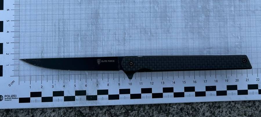 Polizei findet Drogen und Messer bei Kontrolle