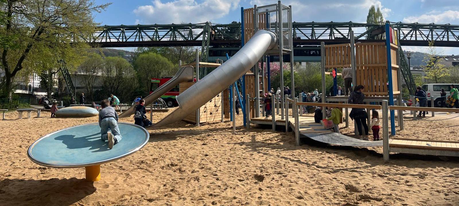 Spielplatz eingeweiht: Es gibt ein neues Spielschiff am Loh!