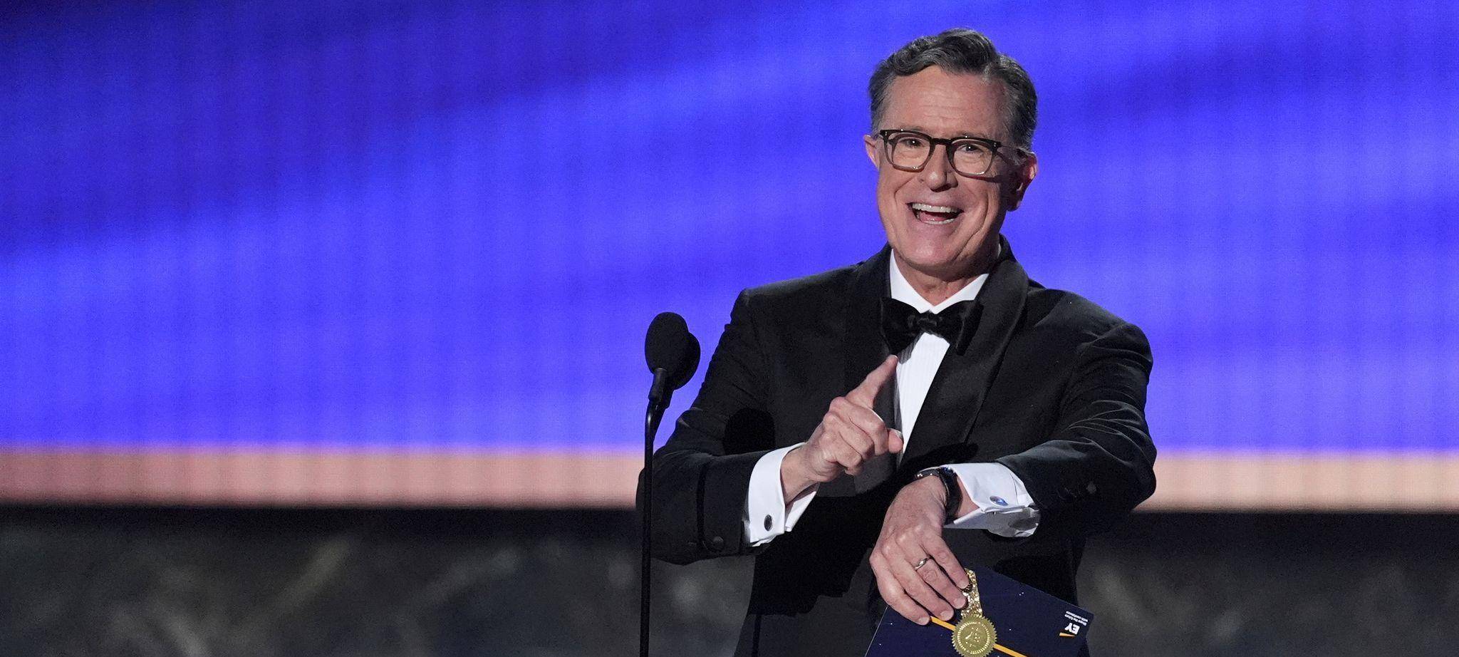 Stephen Colbert 2025 bei den 77. Emmy Awards