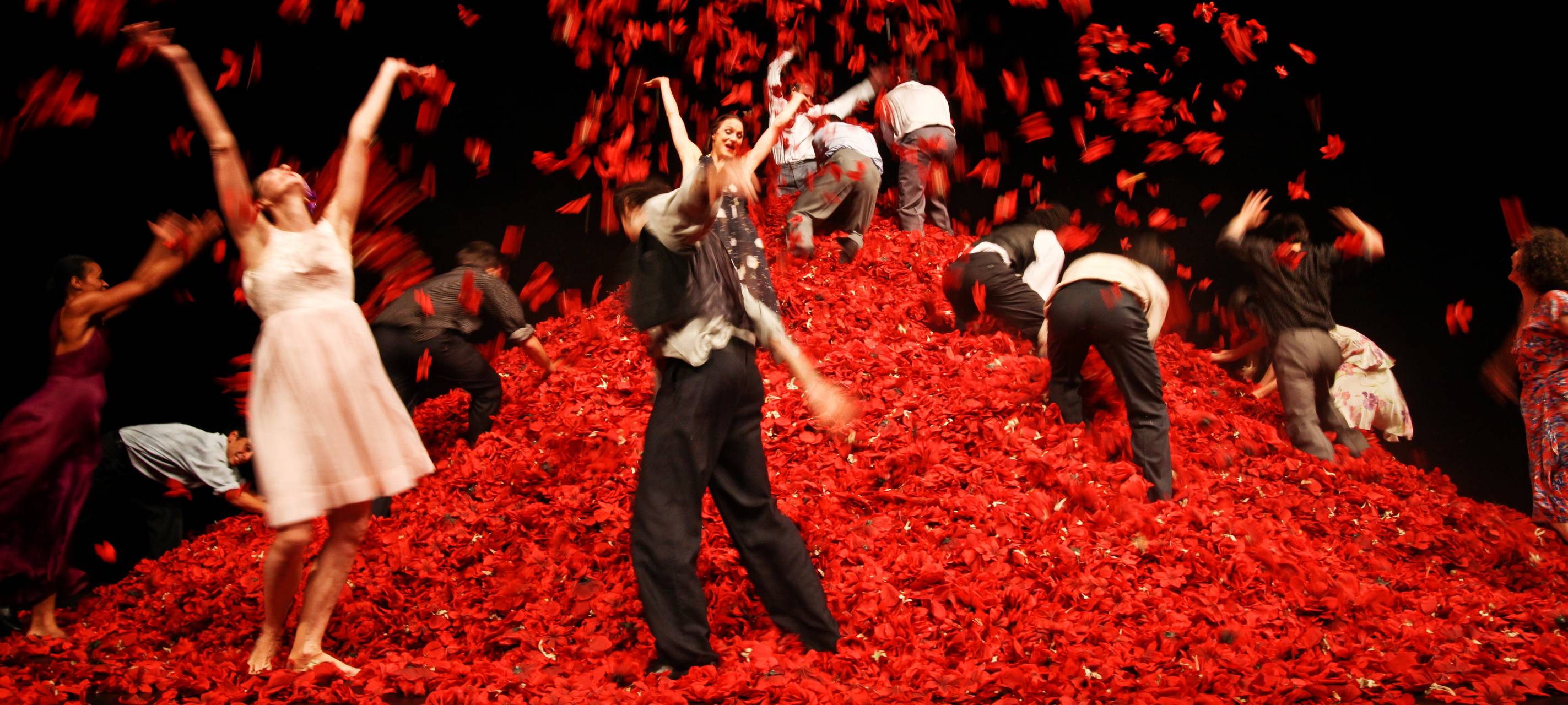 Neues Programm des Tanztheaters