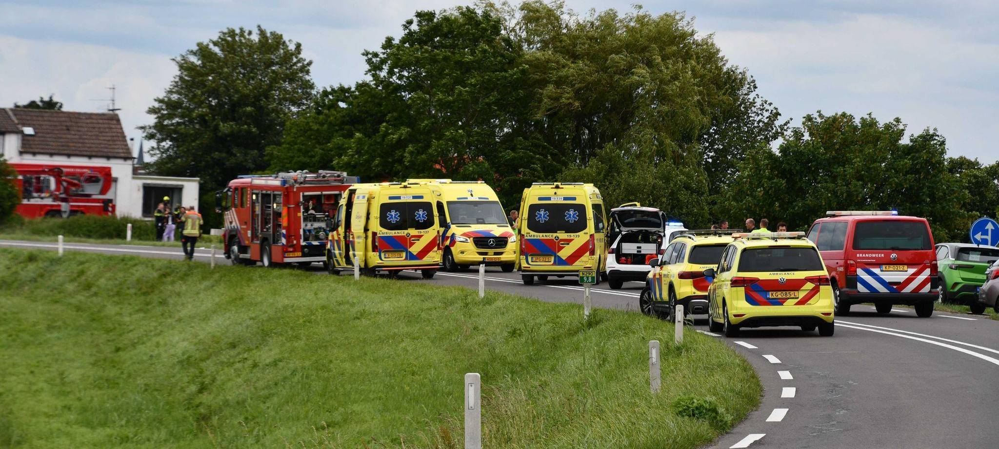 Auto schleudert in eine Schülergruppe in Vogelwaarde