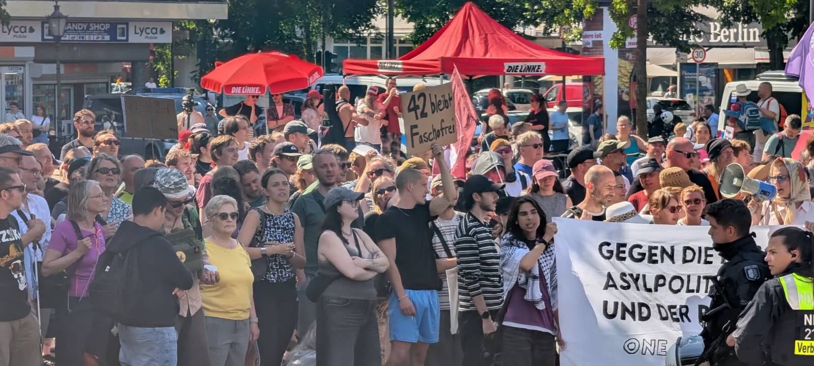 300 Menschen bei Demo in Oberbarmen