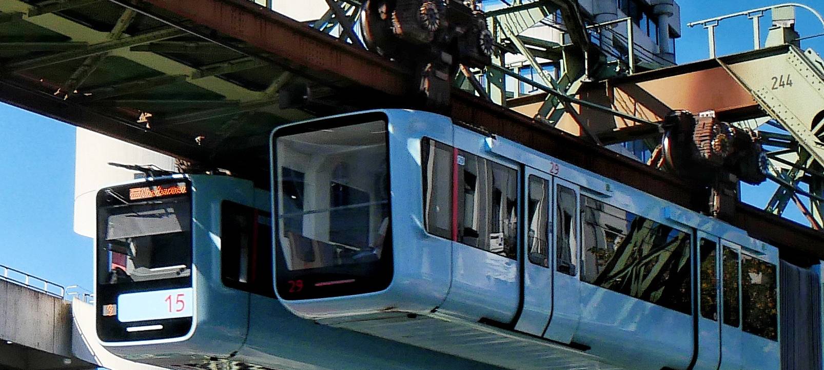 Schwebebahn im Juli sehr zuverlässig