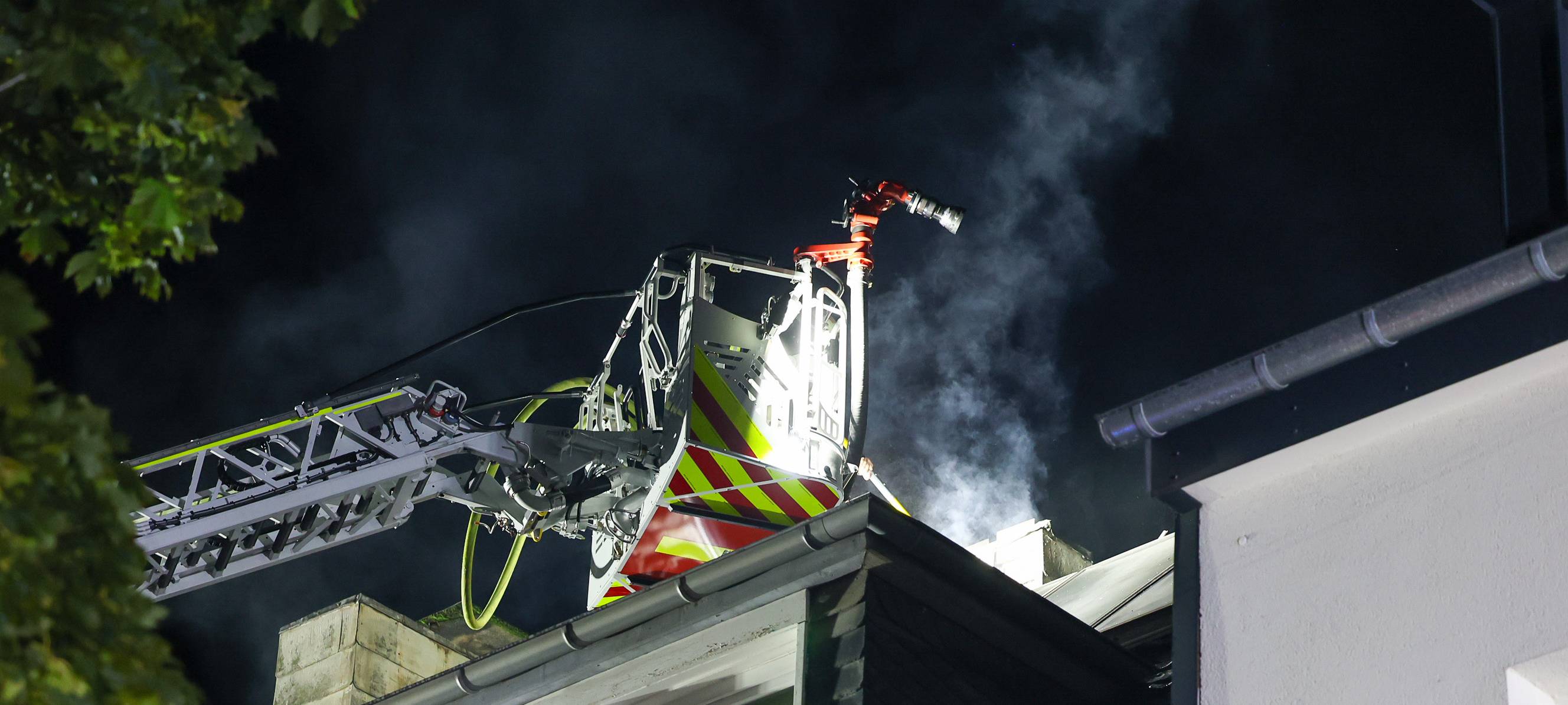 Dachstuhlbrand in Wuppertal am Rott