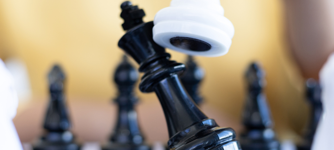 Schach am Bahnhof Loh