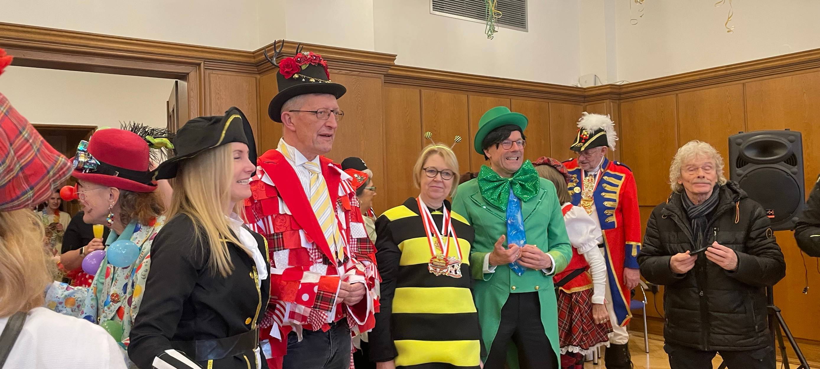 Altweiber im Barmer Rathaus