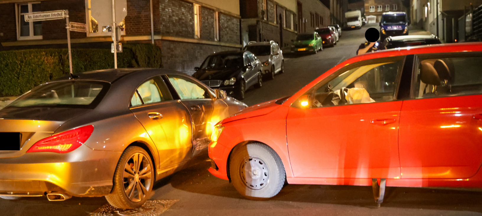 Mülltonnenbrand und Unfall